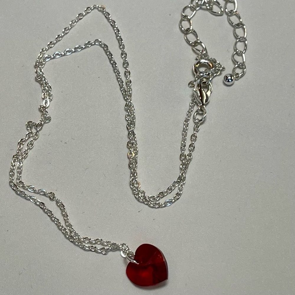 Avon Red Heart Crystallized Elements Necklace NIB